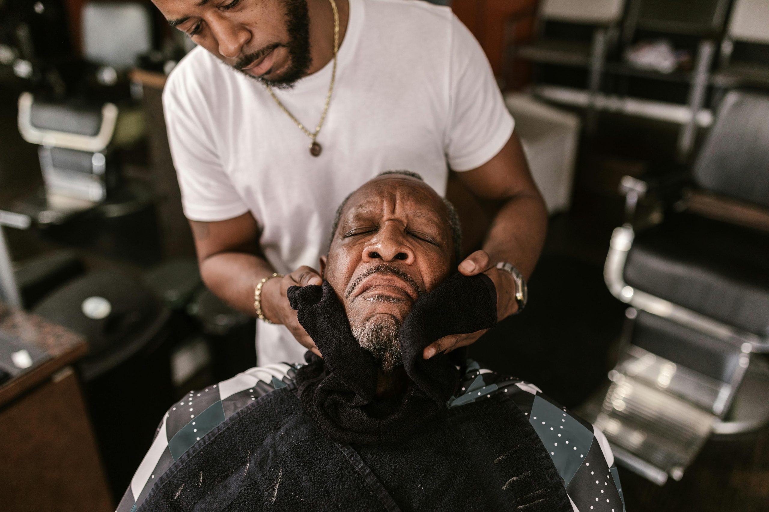 Double 10 Barber at Work